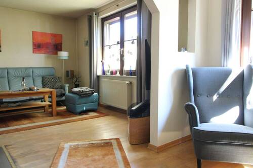 Wohnzimmer - 5 Zimmer Einfamilienhaus in Hamburg