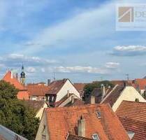 Stadtleben mit Aussicht: 2,5-Zimmer-Refugium im obersten Geschoss - Kitzingen
