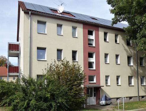 Vorderansicht - Auf dem Balkon den Feierabend genießen und mit einem Monat kaltmietfrei starten.