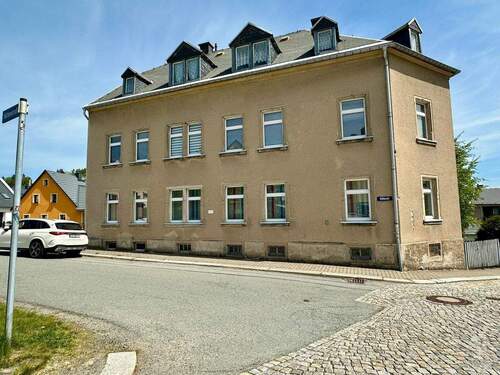 Hausansicht - Entkernt - sanierungsbedürftig - Mehrfamilienhaus - Mehrgenerationenhaus - ruhige Lage in Geyer!