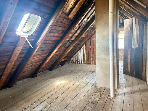 Spitzboden - 