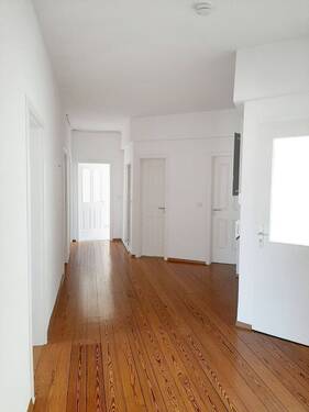 Eingangsbereich - 4 Zimmer Etagenwohnung in Stuttgart