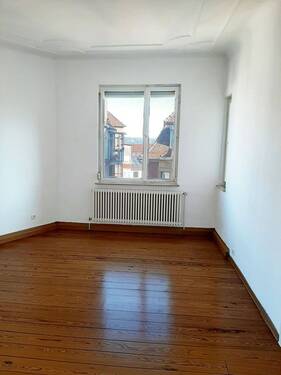 Wohnzimmer - Etagenwohnung mit 103,00 m&sup2; in Stuttgart zum Kaufen