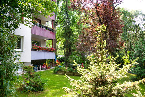 Garten - Investment in Lage und Qualität: 3-Zimmer-Balkonwohnung, solide vermietet, gepflegtes Wohnhaus