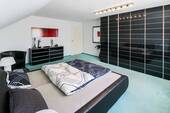 Schlafzimmer II OG - 