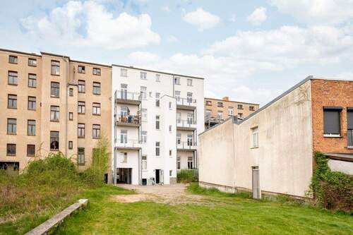 Außenansicht Innenhof - 2 Zimmer Etagenwohnung zum Kaufen in Schwerin