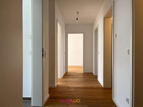 Willkommen! Der geräumige FLur - 3 Zimmer Etagenwohnung zum Kaufen in Wolfsburg