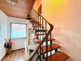 Treppenhaus zu den Wohnungen - 
