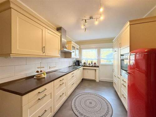 Küche OG mit Zugang zum 2ten Balkon - 