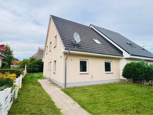 Ansicht - 4 Zimmer Einfamilienhaus zur Miete in Lübesse