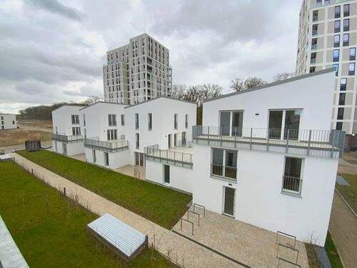 Nelkenweg - Rückansicht - 3 Zimmer Etagenwohnung in Wolfsburg