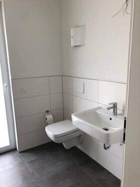 Nelkenweg 13c EG_Bad.jpg - 