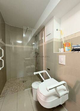 Badezimmer - Etagenwohnung mit 65,90 m&sup2; in Tessin zur Miete