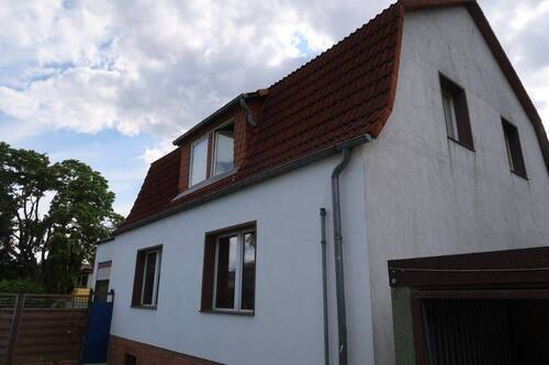 Hausansicht.JPG - 4 Zimmer Mehrfamilienhaus, Wohnhaus zum Kaufen in Berlin
