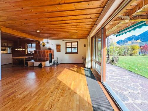 Wohnzimmer - Einfamilienhaus mit 145,00 m² in Oberammergau zum Kaufen