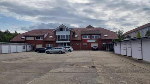 Großer Parkplatz.jpg - 4 Zimmer Büro in Lübbenau/Spreewald