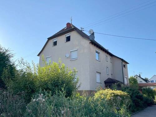 Hinteransicht - 9 Zimmer Mehrfamilienhaus, Wohnhaus zum Kaufen in Großbottwar