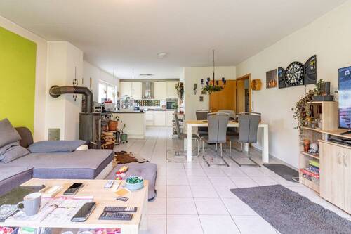Wohnzimmer - 5 Zimmer Einfamilienhaus zum Kaufen in Meinersen