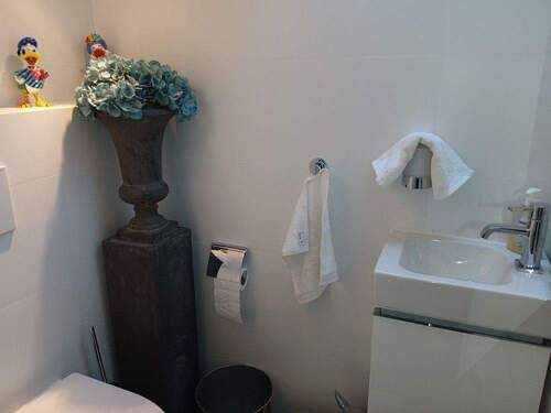 Gäste WC mit Dachfenster - 