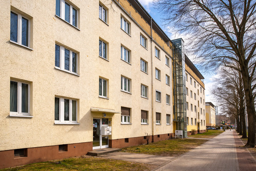 STF-3 - ??Wohnung mit Neugestaltungspotenzial - Sanierungsbed. 2 Zi Whg in guter Lage & ruhigem Gartenblick
