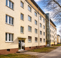 ??Wohnung mit Neugestaltungspotenzial - Sanierungsbed. 2 Zi Whg in guter Lage & ruhigem Gartenblick - Berlin Mariendorf