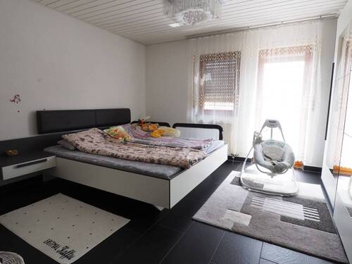 Schlafzimmer - Etagenwohnung mit 65,00 m&sup2; in Sachsenheim / Hohenhaslach zum Kaufen