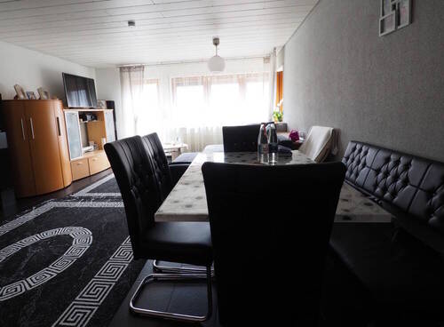 Wohn-/Esszimmer - 