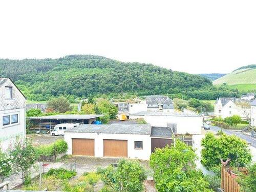 Ausblick - 6 Zimmer Reihenmittelhaus zum Kaufen in Zeltingen-Rachtig