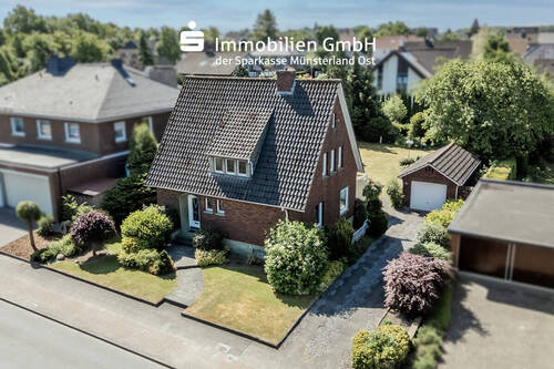 Vogelperspektive - 4 Zimmer Einfamilienhaus zum Kaufen in Beckum