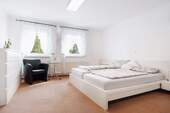 Schlafzimmer im OG - 