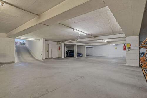 Tiefgarageneinfahrt - 