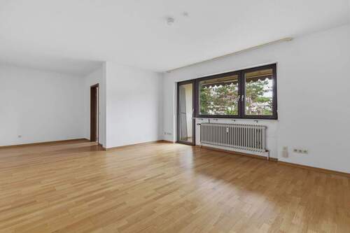 Wohn- Esszimmer - 3 Zimmer Etagenwohnung zum Kaufen in Karlsruhe / Mühlburg