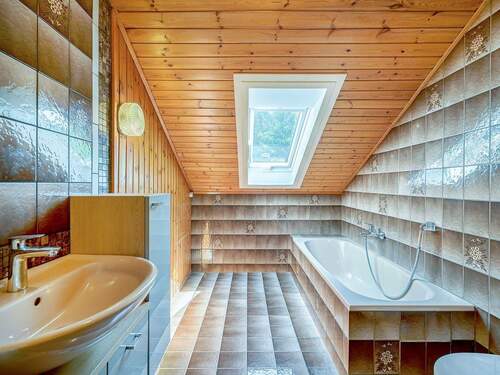 Badezimmer Ansicht 1 - 