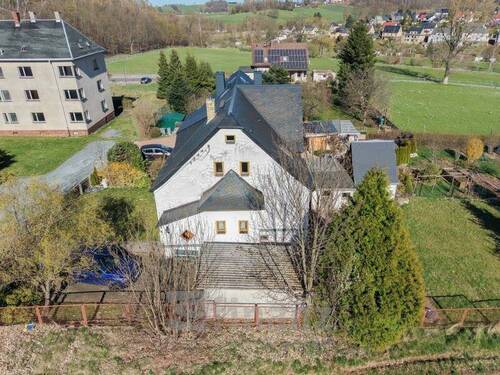 Seitenansicht - Doppelhaushälfte mit 124,10 m&sup2; in Oelsnitz zum Kaufen