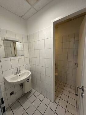 WC - 