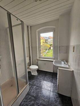 Bad Beispiel - Mehrfamilienhaus, Wohnhaus in Altenburg zum Kaufen