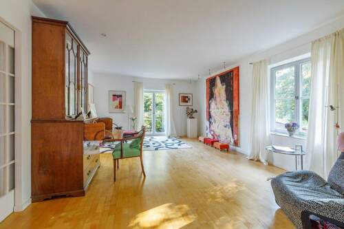 Zimmer - Doppelhaushälfte mit 270,00 m&sup2; in Stuttgart zum Kaufen