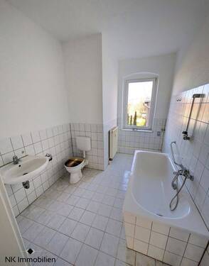 Badezimmer (EG-Wohnung) - 