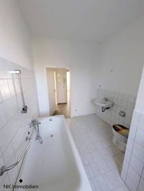 Badezimmer (EG-Wohnung) - 
