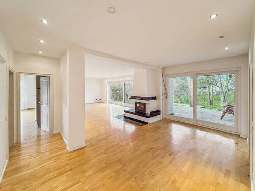 Wohnzimmer/Flur WE01 - 8 Zimmer Mehrfamilienhaus, Wohnhaus in Hiddenhausen