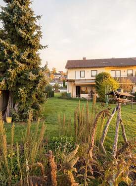 Garten & Hausansicht hinten - 4 Zimmer Reihenendhaus in Holzgerlingen