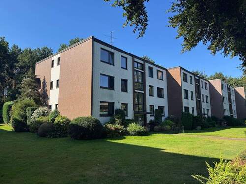 Hausansicht - Sonnige 3 Zimmerwohnung in Rissen