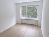Schlafzimmer 2 - Etagenwohnung mit 78,10 m&sup2; in Hamburg zum Kaufen
