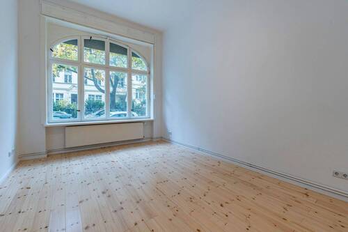 Wohnzimmer - 3 Zimmer Etagenwohnung zum Kaufen in Berlin