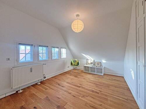 Ankleide - Büro.jpg - 