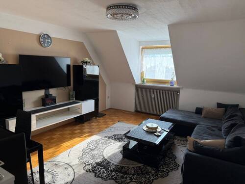 Wohnzimmer - Provisionsfrei- vermietete 3-Zimmer-Wohnung in Freilassing