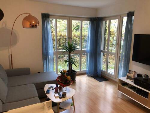 Wohnzimmer - Etagenwohnung mit 53,00 m² in München zum Kaufen