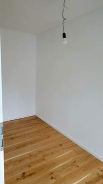 Neben-/Abstellraum - 