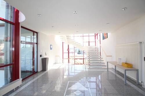Treppenhaus zu den div. Büros - Büro zur Miete in Salem