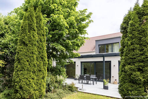 aufwändig gestaltete Gartenanlage - Einfamilienhaus mit 339,00 m² in Kranzberg zum Kaufen